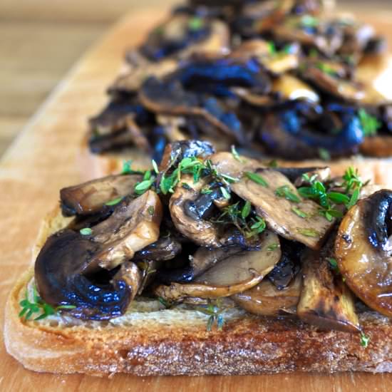 Mushroom Bruschetta with Balsamic