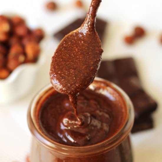 Homemade Chocolate Hazelnut Butter