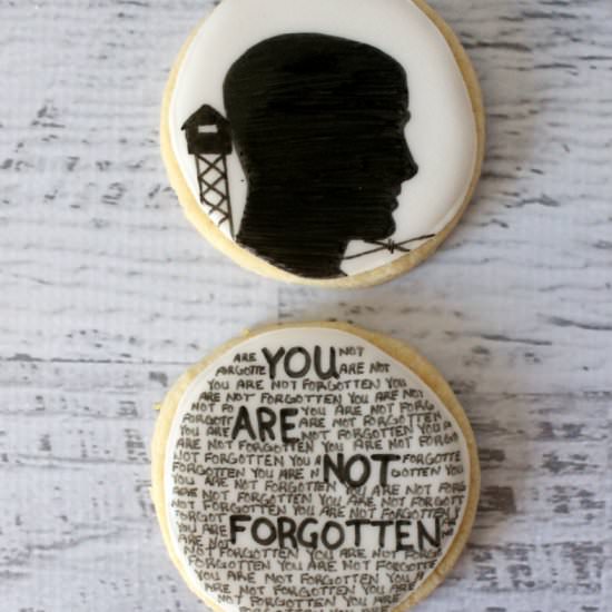 Memorial Day Cookie Stenciling