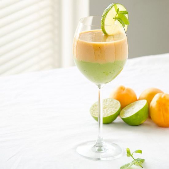 Avocado and Apricot Smoothie
