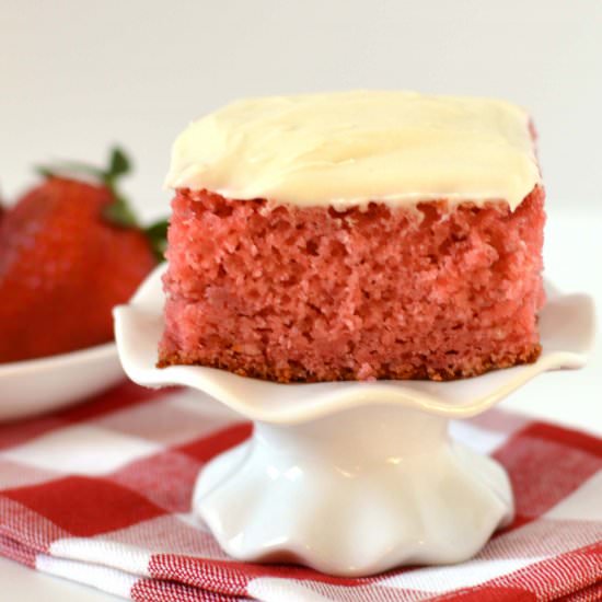 Fresh Strawberry Cake
