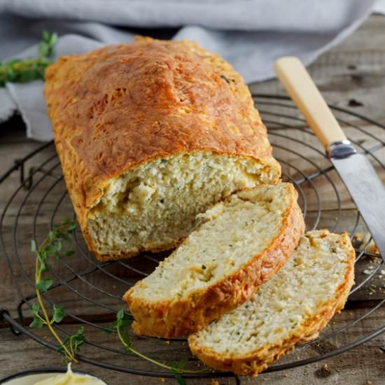 Cheesy herb beer bread