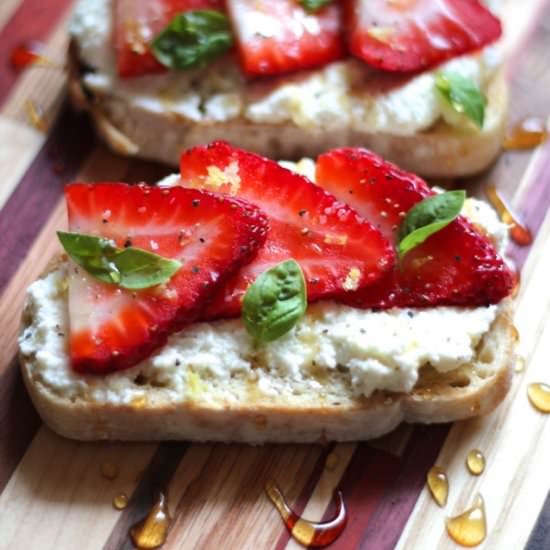 Ricotta Toasts