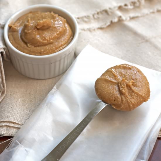 Homemade Peanut Butter