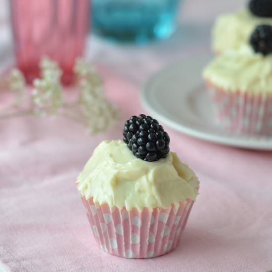 Blackberry and Elderflower Cupcakes