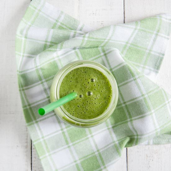 Green Smoothie with Spinach & Peach