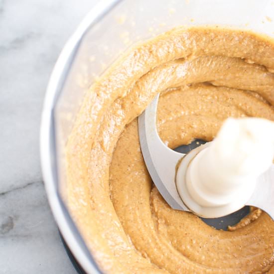 How to Make Your Own Peanut Butter