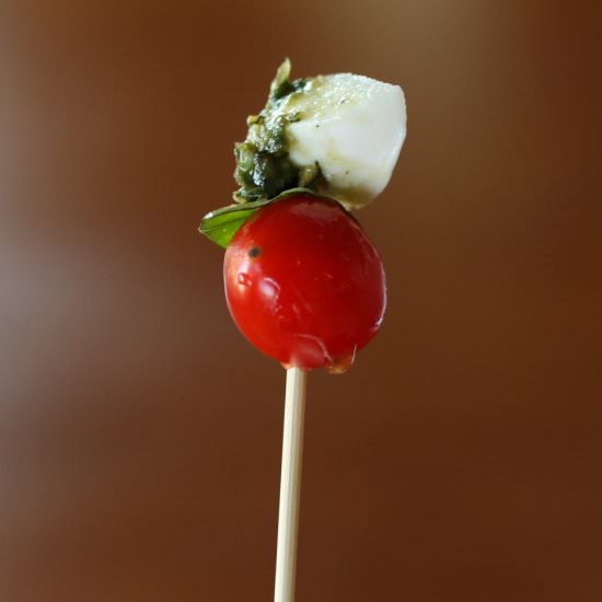 Mini Caprese Bites with Pesto Dip