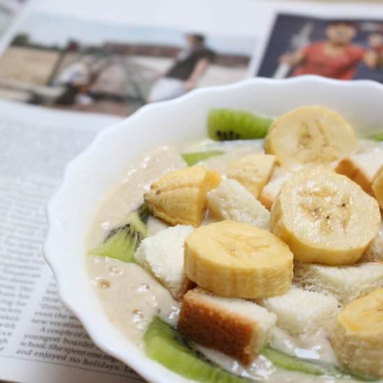 Banana Smoothie in a Bowl