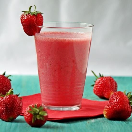 Vegan Strawberry Smoothie