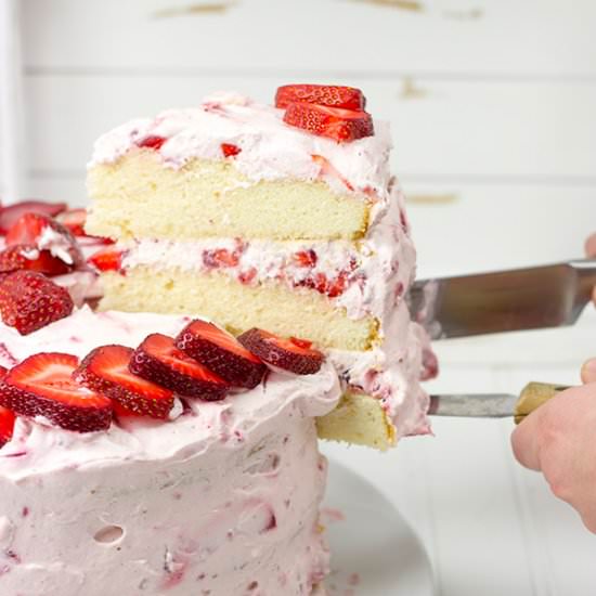 Fresh Strawberry Cake