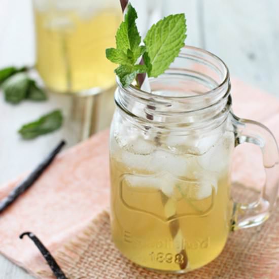 Vanilla honey iced tea lemonade