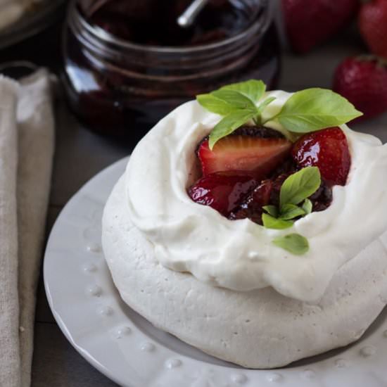 Pavlova Strawberry