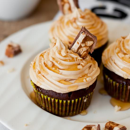SNICKERS Cupcakes