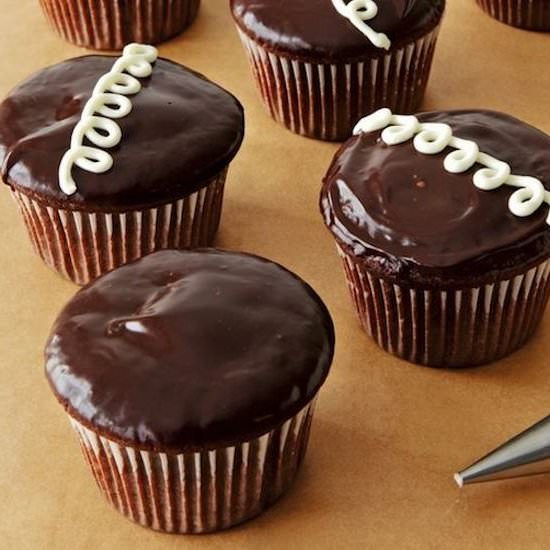 How to Make Hostess Cupcakes
