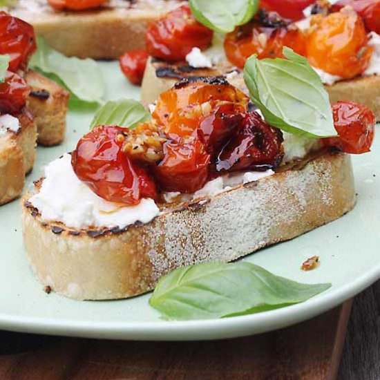 Roasted tomato & ricotta bruschetta
