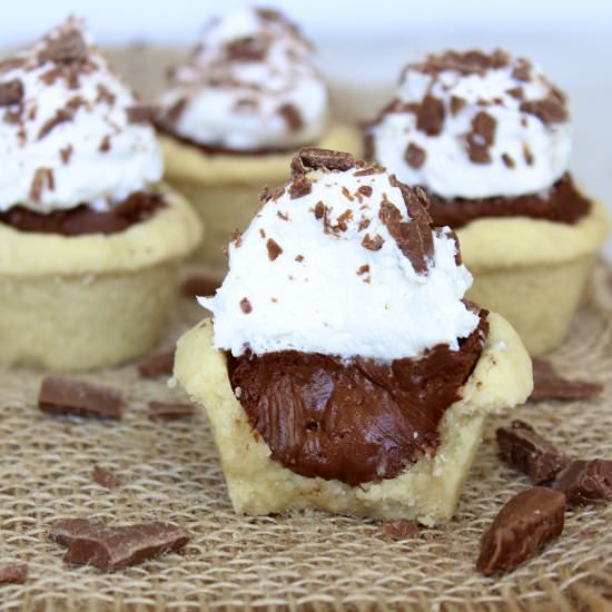 Mini Chocolate Fudge Cream Pies