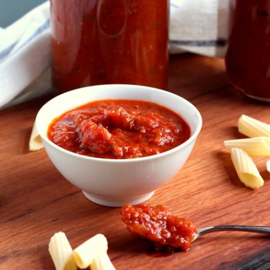 Slow Cooked Tomato Pasta Sauce