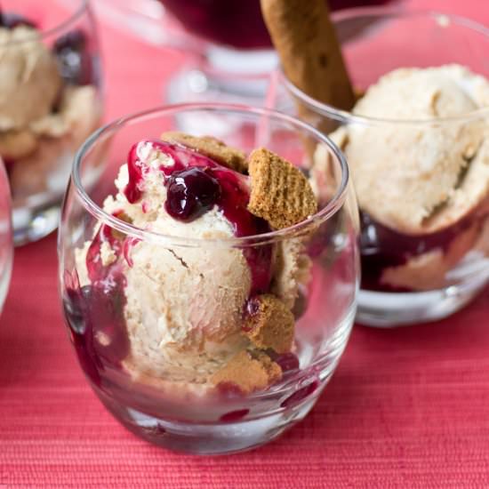 Speculoos Sundae w Blueberry Sauce