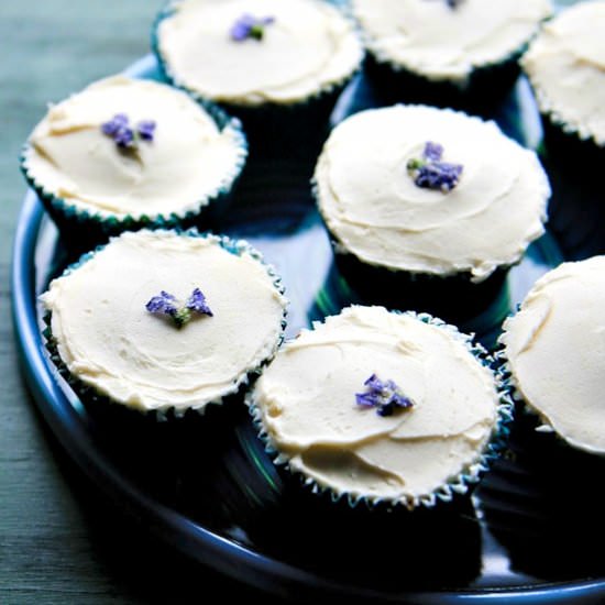 Vegan Vanilla Cupcakes