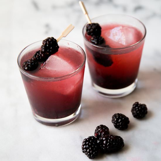 Blackberry Gin Fizz