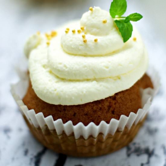 Cupcakes with Lemon Curd