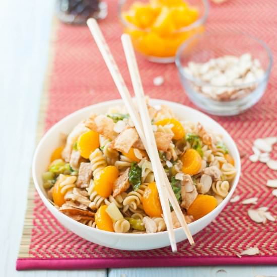 Asian Sesame Chicken Wonton Salad