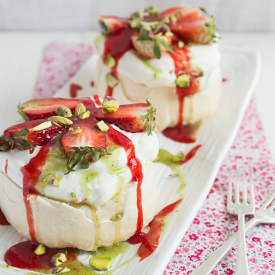 Pavlova with Strawberries