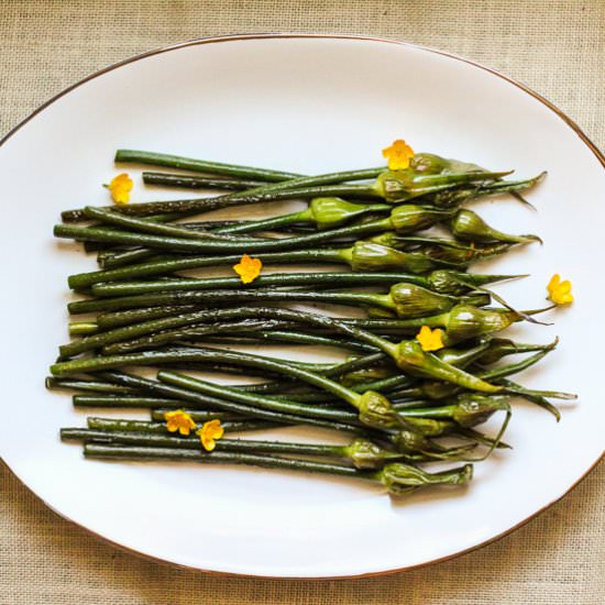 Crispy Roasted Garlic Spears