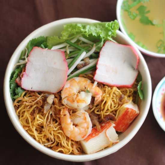 Mi Kho Tom Thit (Dry Egg Noodles)