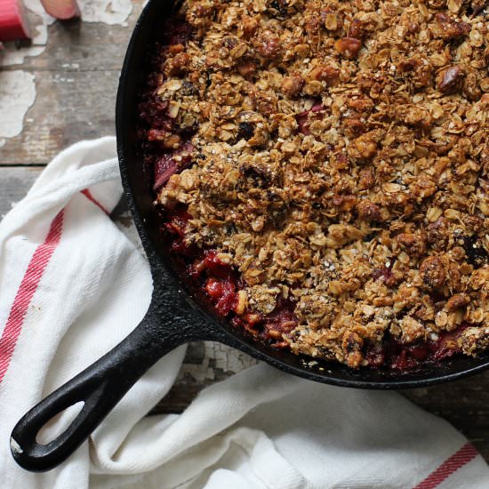 Skillet Strawberry Rhubarb Crumble