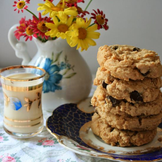 Chocolate Chip Peanut Butter Cookie