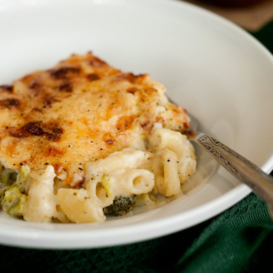 Baked Mac & Cheese with Broccoli