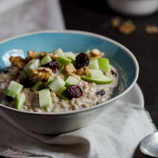 Healthy Apple Pie Oatmeal