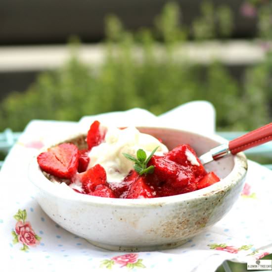 Strawberries with cottage cheese