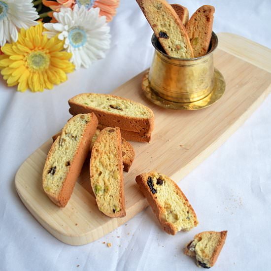 Pistachio Raisin Biscotti