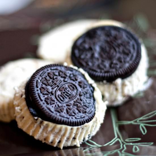 Mini-Oreo Cheesecakes