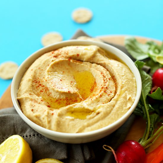5 Minute Best Ever Microwave Hummus