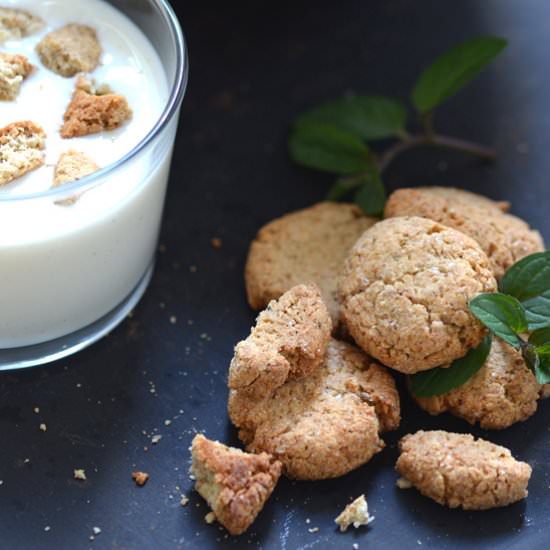 Small biscuits