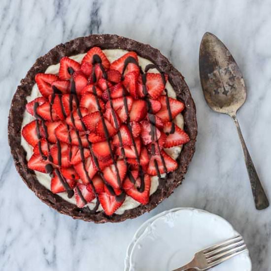 Strawberry Chocolate Dessert Pizza