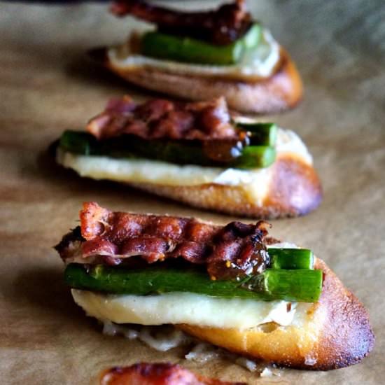 Asparagus, Prosciutto and Brie Toast