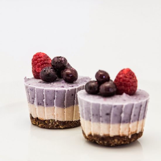 Raw Blueberry Cardamom Cheesecakes