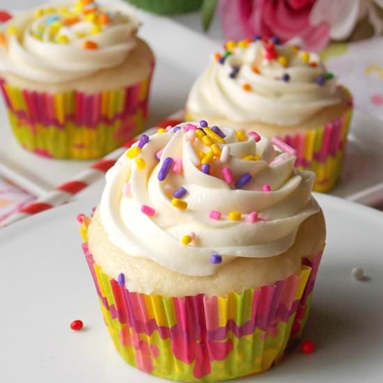 Raspberry Cream Filled Cupcakes