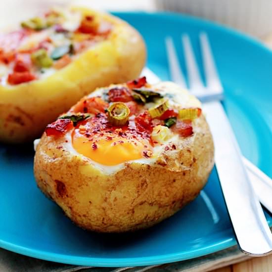 Baked Egg Potato Bowls