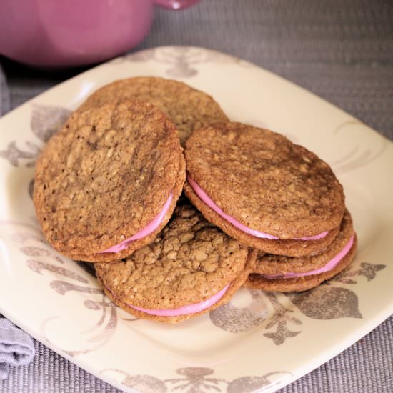 Oatmeal Raspberry Cream Cookies