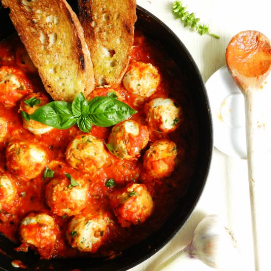 Cheese Dumplings in Tomato Sauce