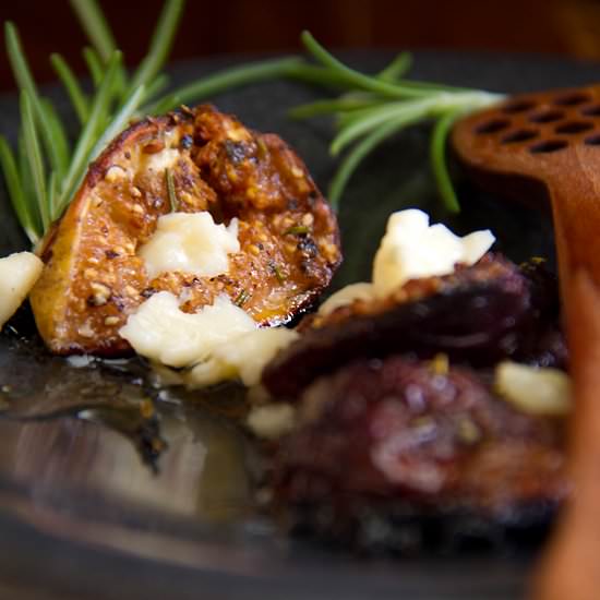 Roasted Figs w/ Gorgonzola & Honey