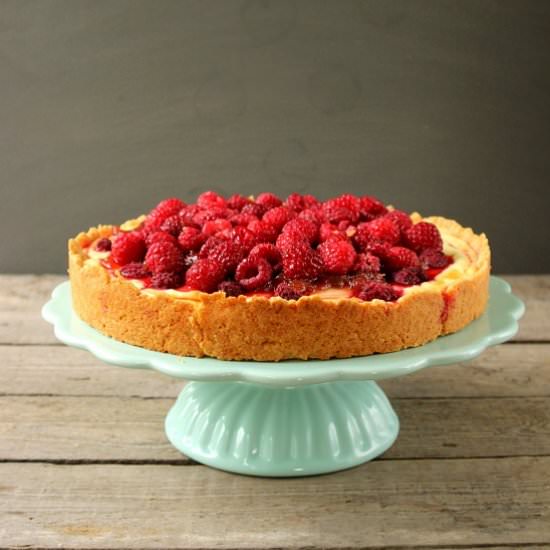 Raspberry vanilla cake