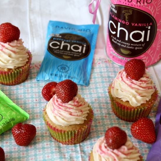 Chai-Latte-Erdbeer-Cupcakes