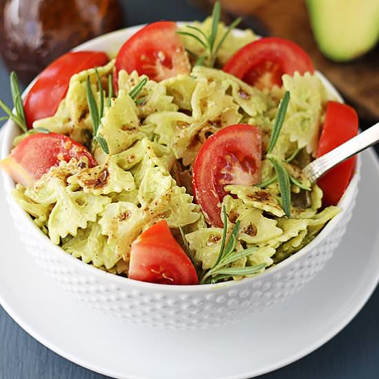 Creamy 20 Minute Avocado Pasta